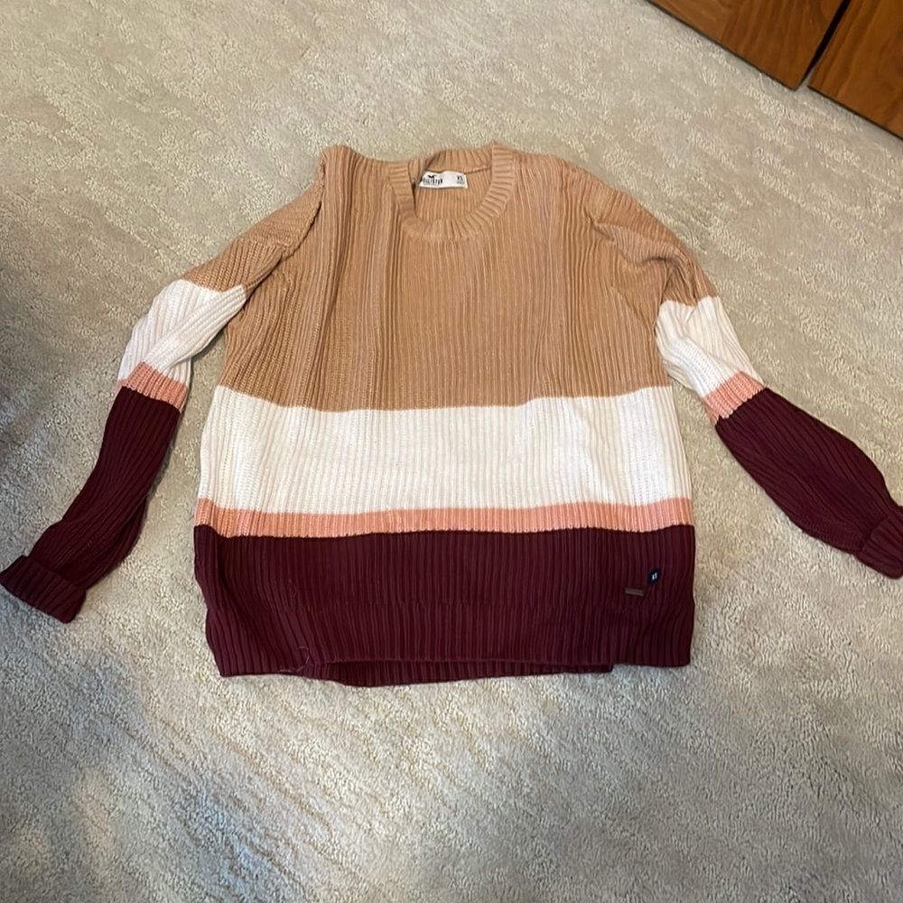 Hollister sweater 
